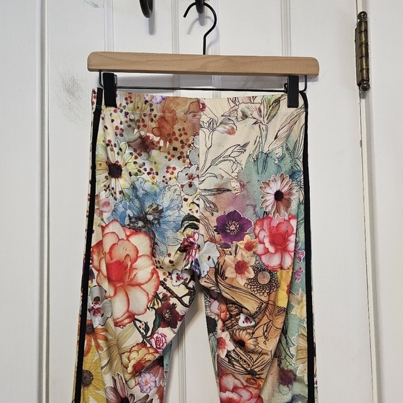 Adidas x Farm Rio Floral Confetti 3 Stripe Legging - Picture 6 of 9